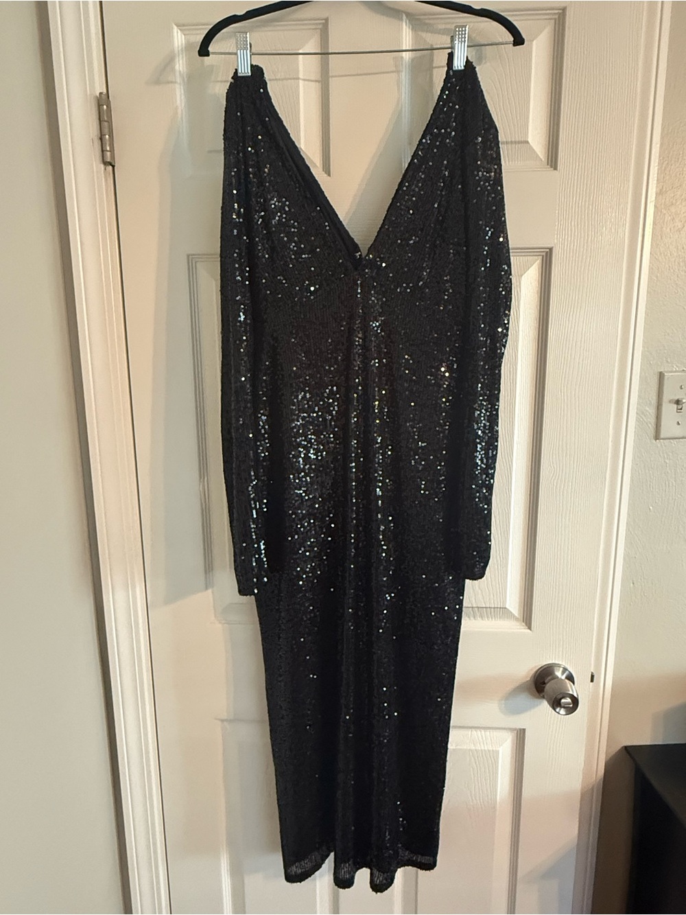 Abercrombie & Fitch Black Sequin Long Sleeve V-Neck Dress